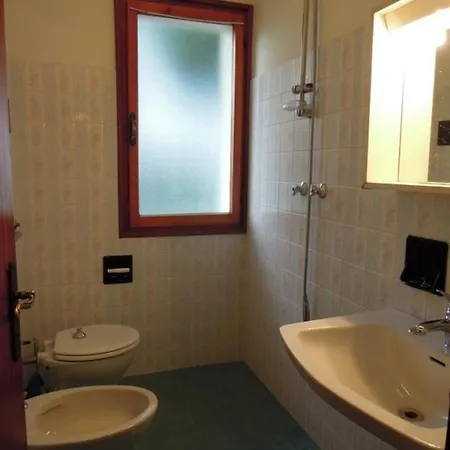 Comfortable In A Quiet Spot In Apartmán Bibione