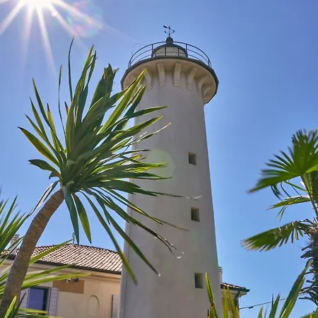 Comfortable In A Quiet Spot In Apartmán Bibione